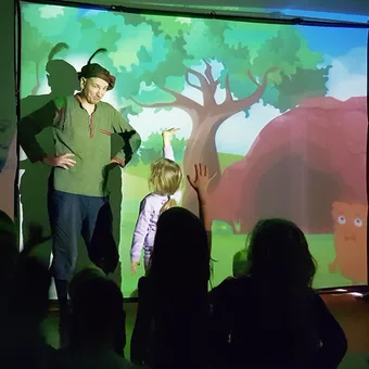 Spektakl Teatru Magic dla dzieci w przedszkolu